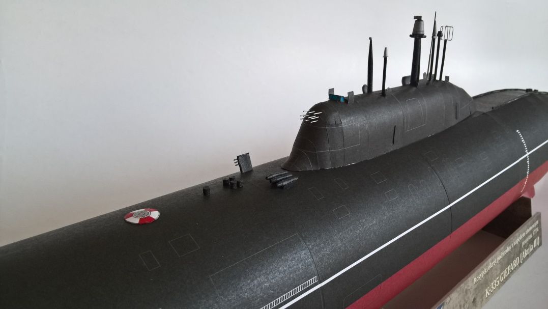 Photo of Russian submarine K-335 Gepard Akula III class model kit 1:200 scale by GPM.
