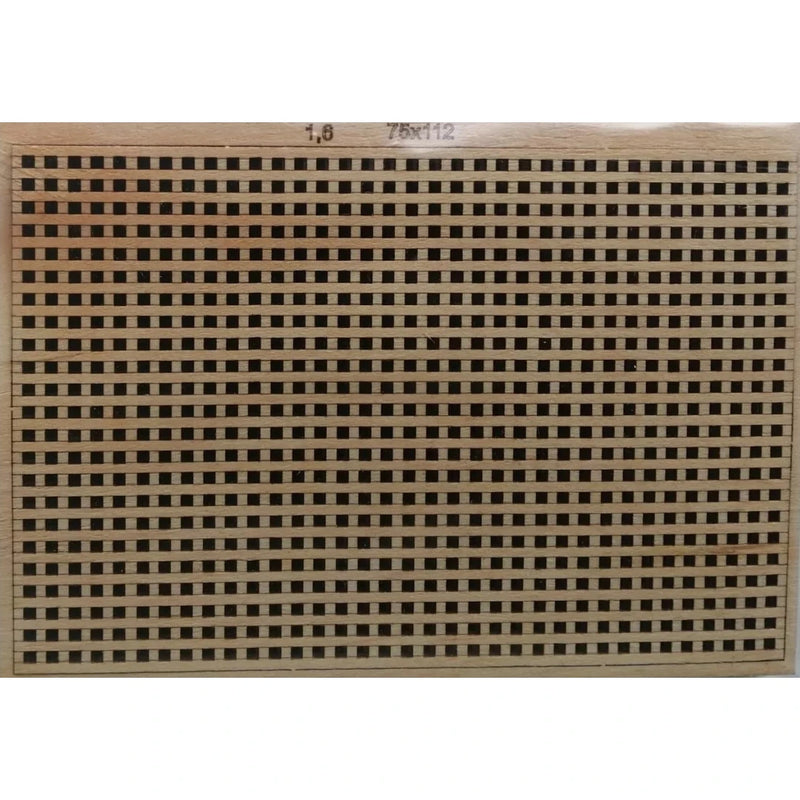 Photo of a premium wooden grating with a 1.6x1.6mm mesh size and 75x112mm dimensions, showcasing a natural wood finish.