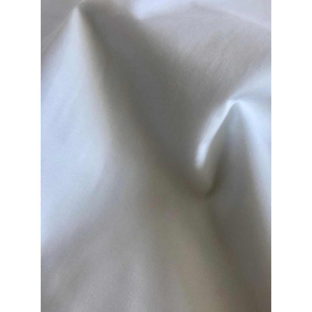 Photo of high-quality white sailcloth for model sailboats measuring 1515mm x 515mm