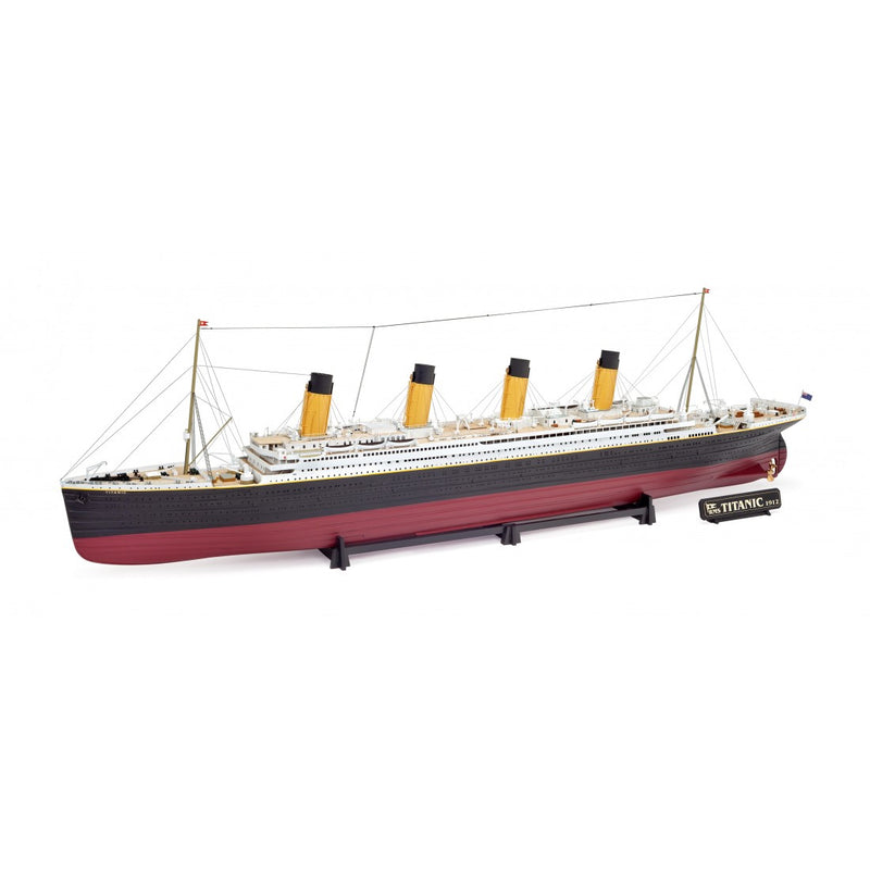 Photo of Amati Titanic 2025 Edition model kit, featuring realistic deck details, transparent domes, and photo-etched enhancements in 1:250 scale.