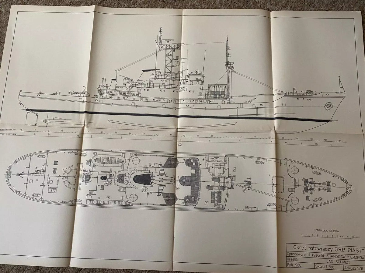 Photo of Plany Modelarskie 132 ORP Piast from LOK, 6 A1 sheets, 1986 edition with discolorations.