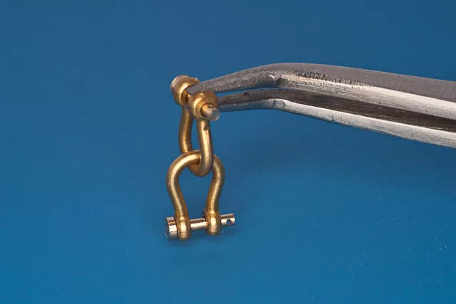 Photo of RB Model 10374A Brass Shackle for 1:35 scale models (Pack of 4)