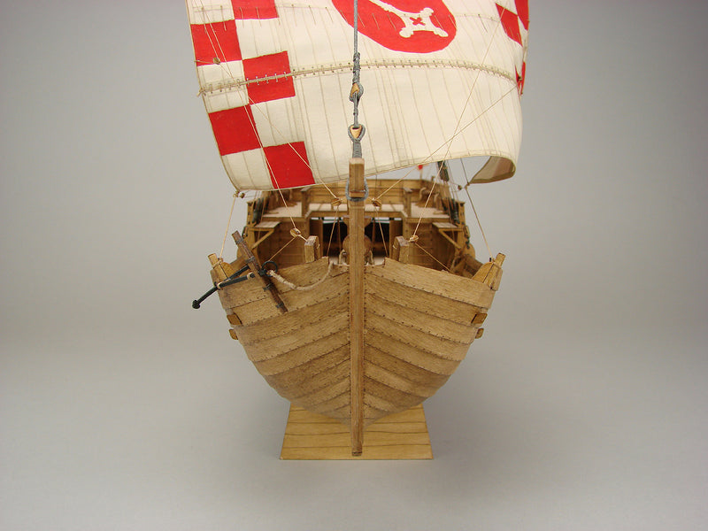 Image of the Hanse Kogge 1:72 Vessel Shipyard model kit, highlighting its detailed laser-cut wooden components and authentic design, perfect for historical ship modeling.