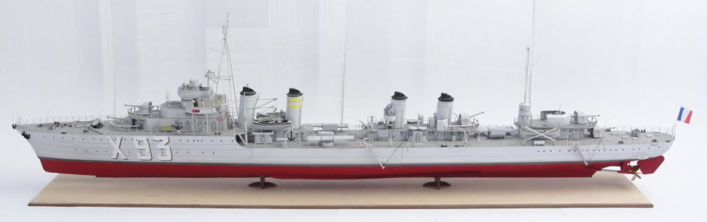 Image of KERSAINT 1:200 Scale Card Model Kit by WAK Publishing, showcasing the kit's components and detailed design for a historically accurate replica.